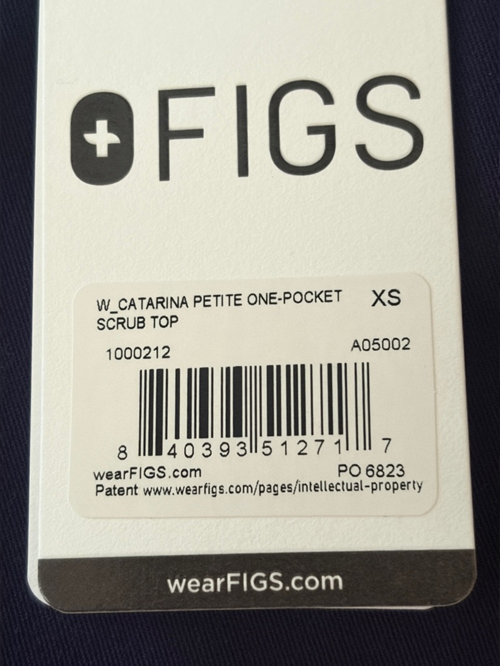 FIGS Navy Catarina Petite One-Pocket Scrub Top , size XSmall